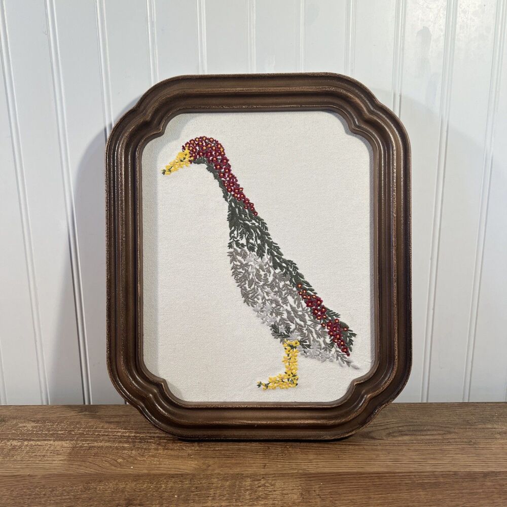 Embroidered Duck In A Beautiful Frame - Picture 3 of 5
